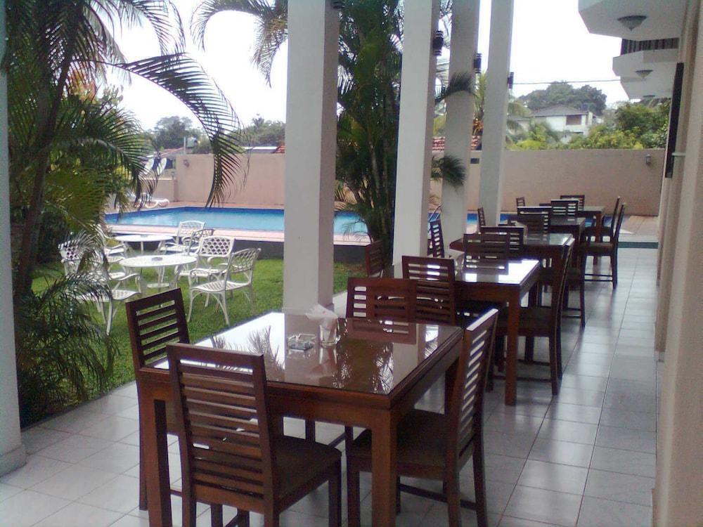 Grand 7 Hotel Thalawathugoda Talawatugoda Екстер'єр фото